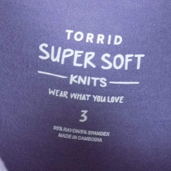 Torrid t-shirt Hoodie Feather Heart Size 3X Super Soft Purple White Long Sleeve - Picture 4 of 5